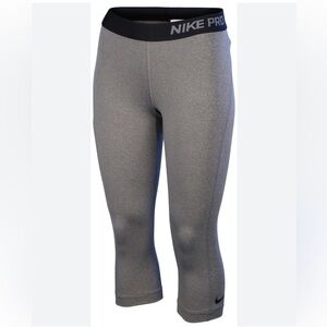 Nike Pro Women’s Capri Leggings